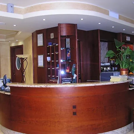 Mistral Отель 3*