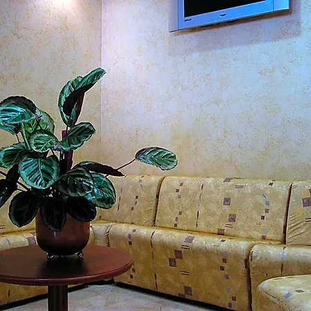 Mistral Hotel 3*
